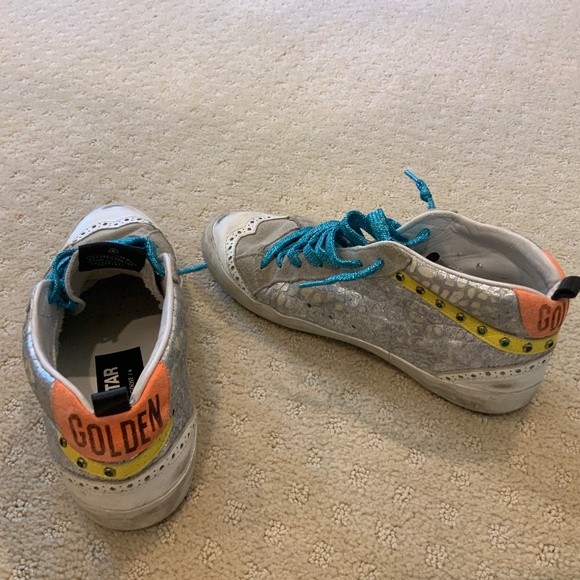 Golden Goose Gray and White Sneakers with Blue Laces - Picture 2 of 11